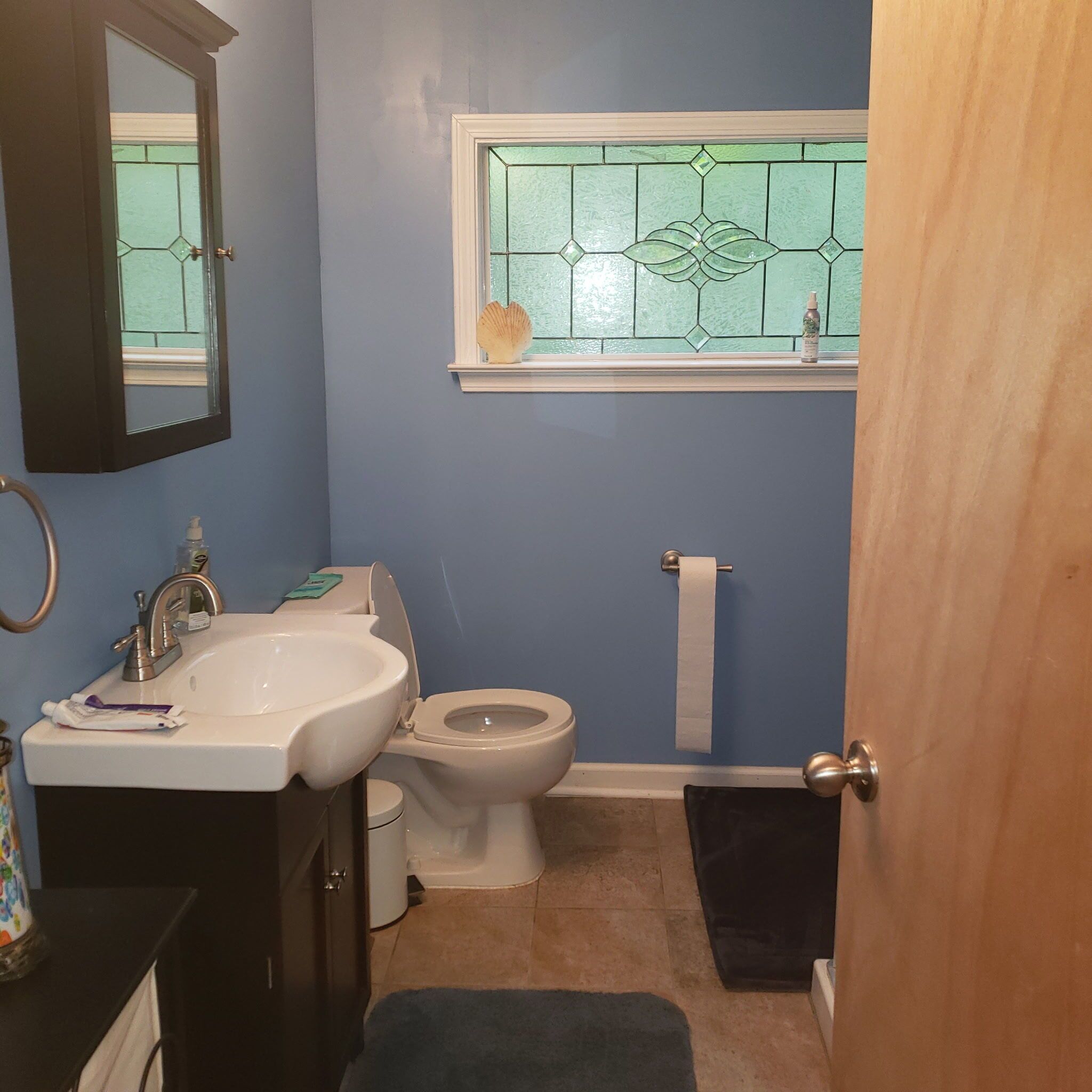 Shower, towels, soap, toilet paper