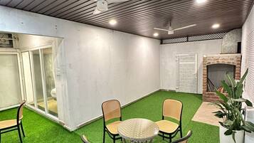 Superior Room | Living area | 43-inch LED TV with satellite channels, TV