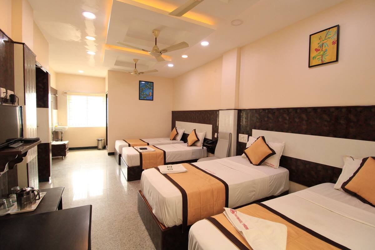 luxury room | 1 bedroom, hypo-allergenic bedding, down duvets, blackout curtains