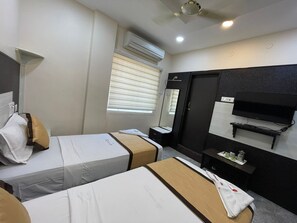 Standard Double Room | Hypo-allergenic bedding, down comforters, blackout drapes - Hotel Rathnavel Towers Annex (Chennai)