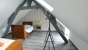 3 Schlafzimmer, Schreibtisch, BĂŒgeleisen/BĂŒgelbrett, Reisekinderbett