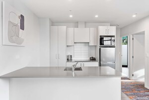 Apartment, 2 Bedrooms, Kitchen (King) | Room amenity