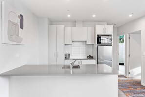 Appartement, 2 slaapkamers, keuken (King) | Kamervoorziening