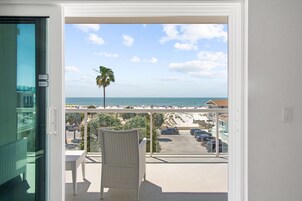 Deluxe Suite, 2 Bedrooms, Ocean View | Terrace/patio
