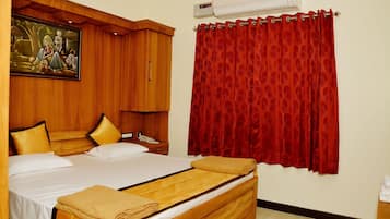 Standard Double Room | Bed sheets