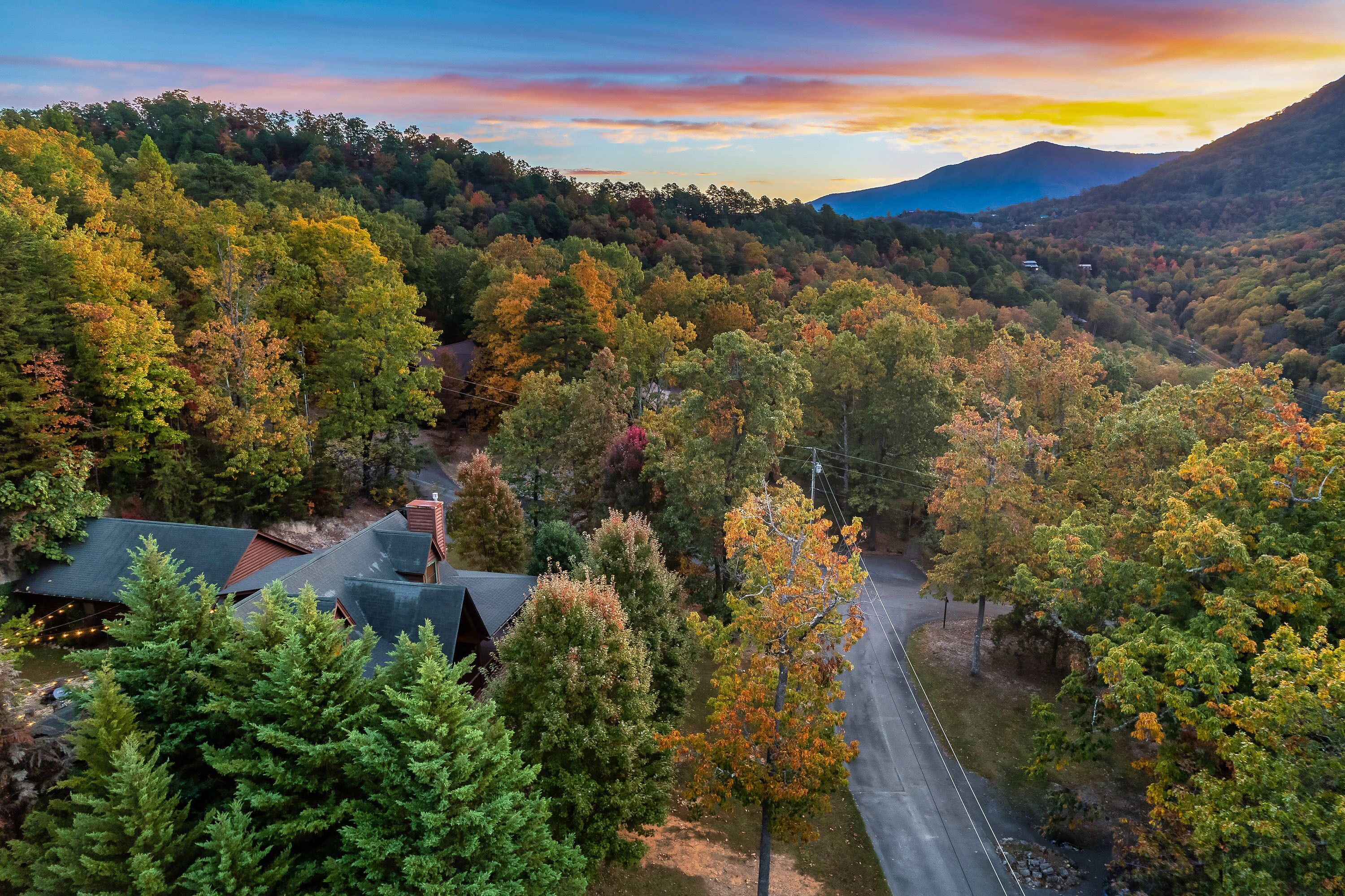 Spacious Family Cabin | 5 mi to National Park | Hot Tub | Arcade | Fall Foliage