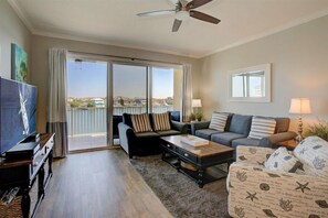 TV - 301 Bay Harbor – Waterfront Luxury, Balcony Views, Heated Pool & Walk to Clearwater Beach (Clearwater Beach)