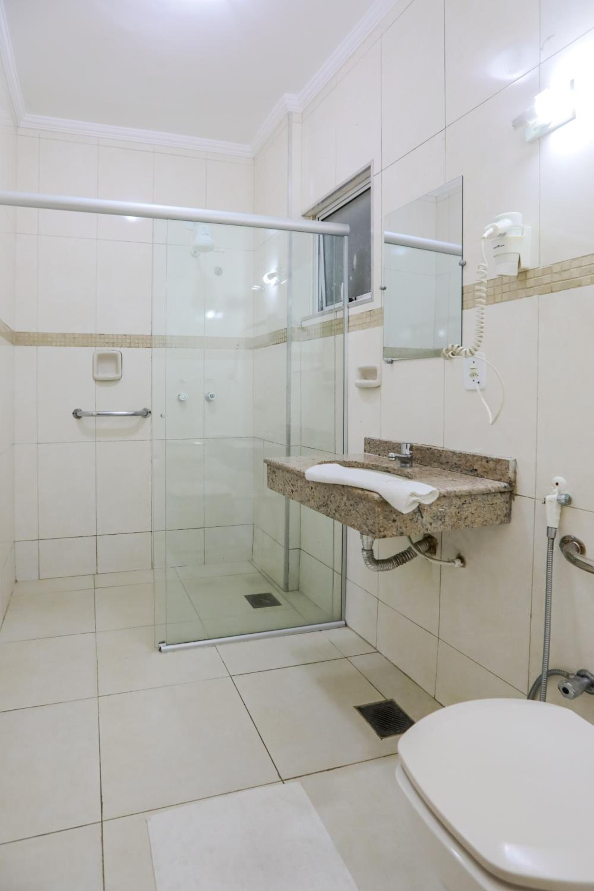 shower, rainfall showerhead, hair dryer, bidet