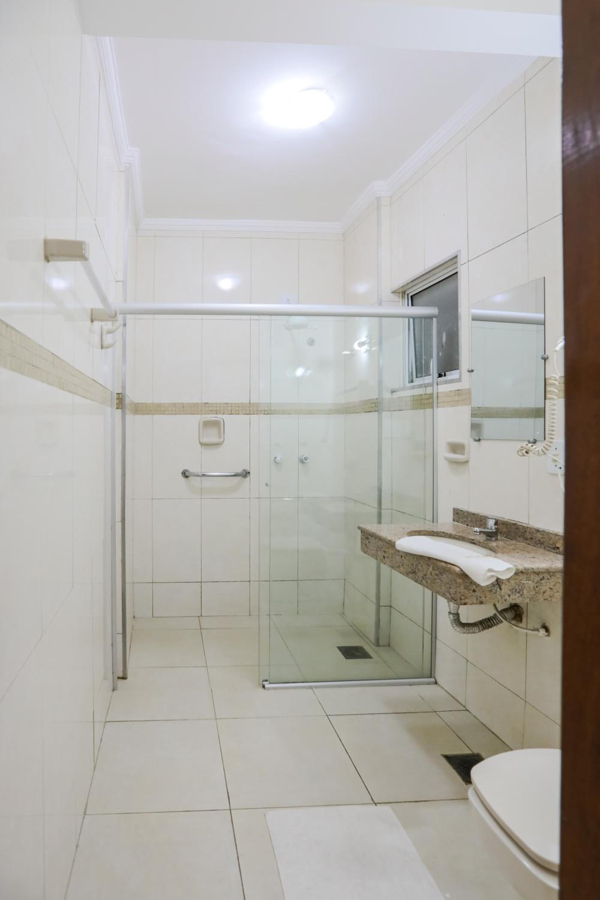 shower, rainfall showerhead, hair dryer, bidet