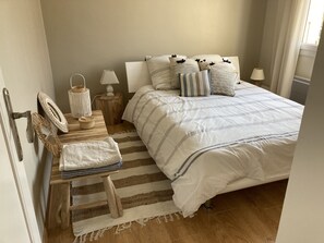 4 bedrooms, free WiFi, bed sheets