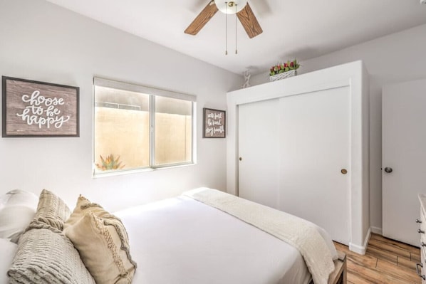 4 bedrooms, desk, iron/ironing board, travel cot