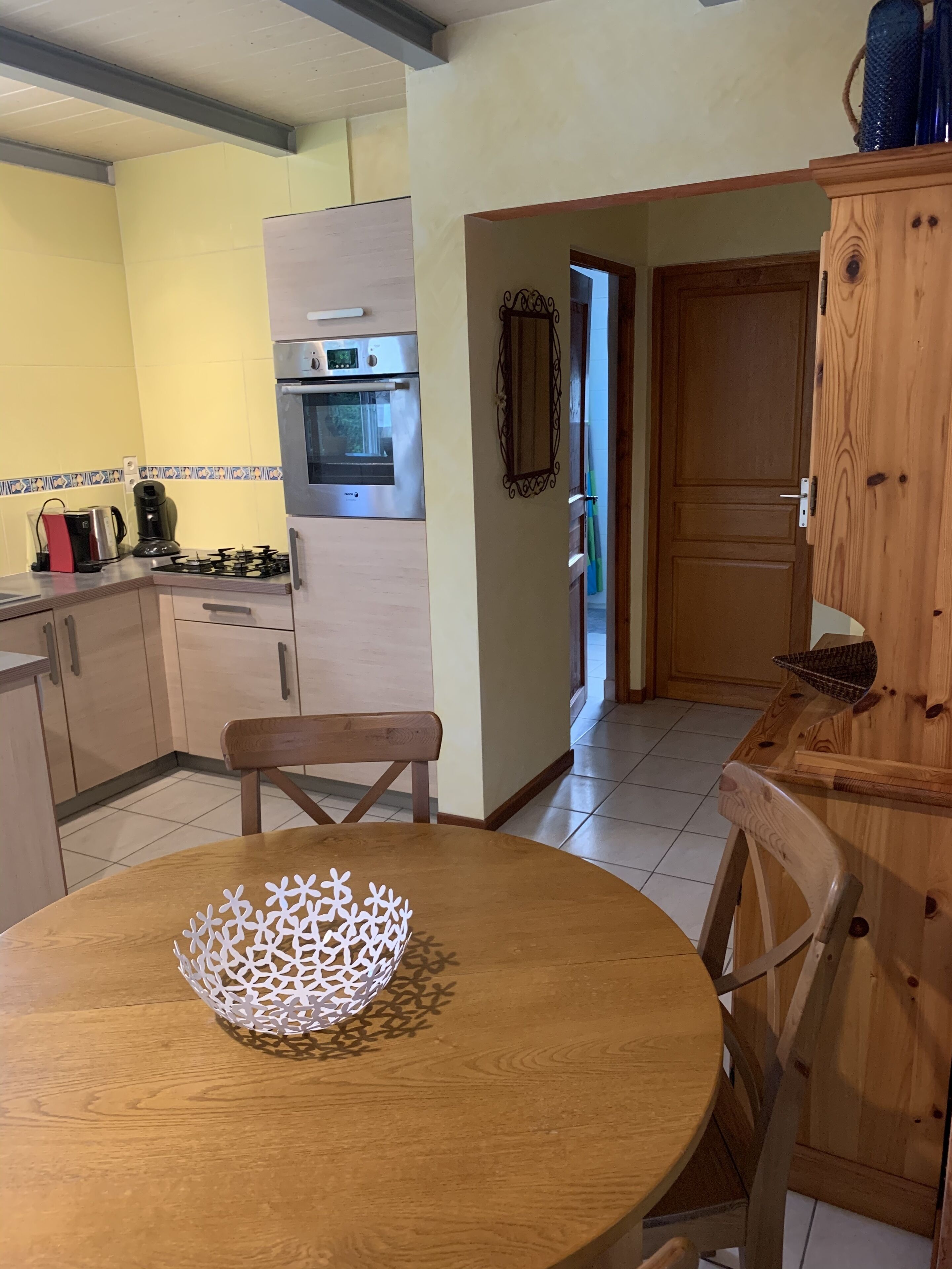 Gîte 50 m2 Pour 4 Pers sur 100 m2 Jardin Privé Avec SPA de mai a Septembre