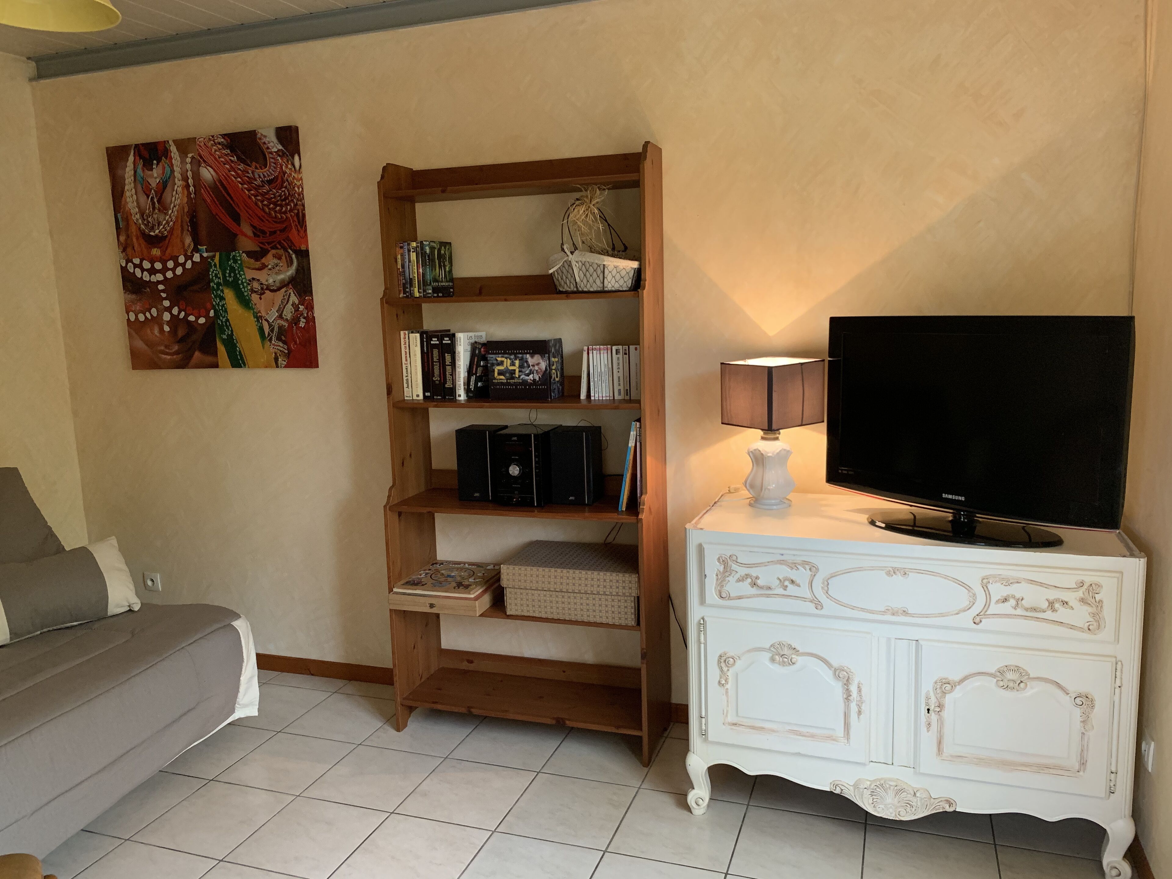 Gîte 50 m2 Pour 4 Pers sur 100 m2 Jardin Privé Avec SPA de mai a Septembre