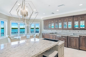 House (Point of View) | Private kitchen