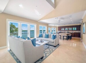 Hus (Point of View) | Vardagsrum