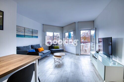 APPARTEMENT POUR 4 PERSONNES AVEC PISCINE ET TERRASSE PRÈS DE LA PLAGE