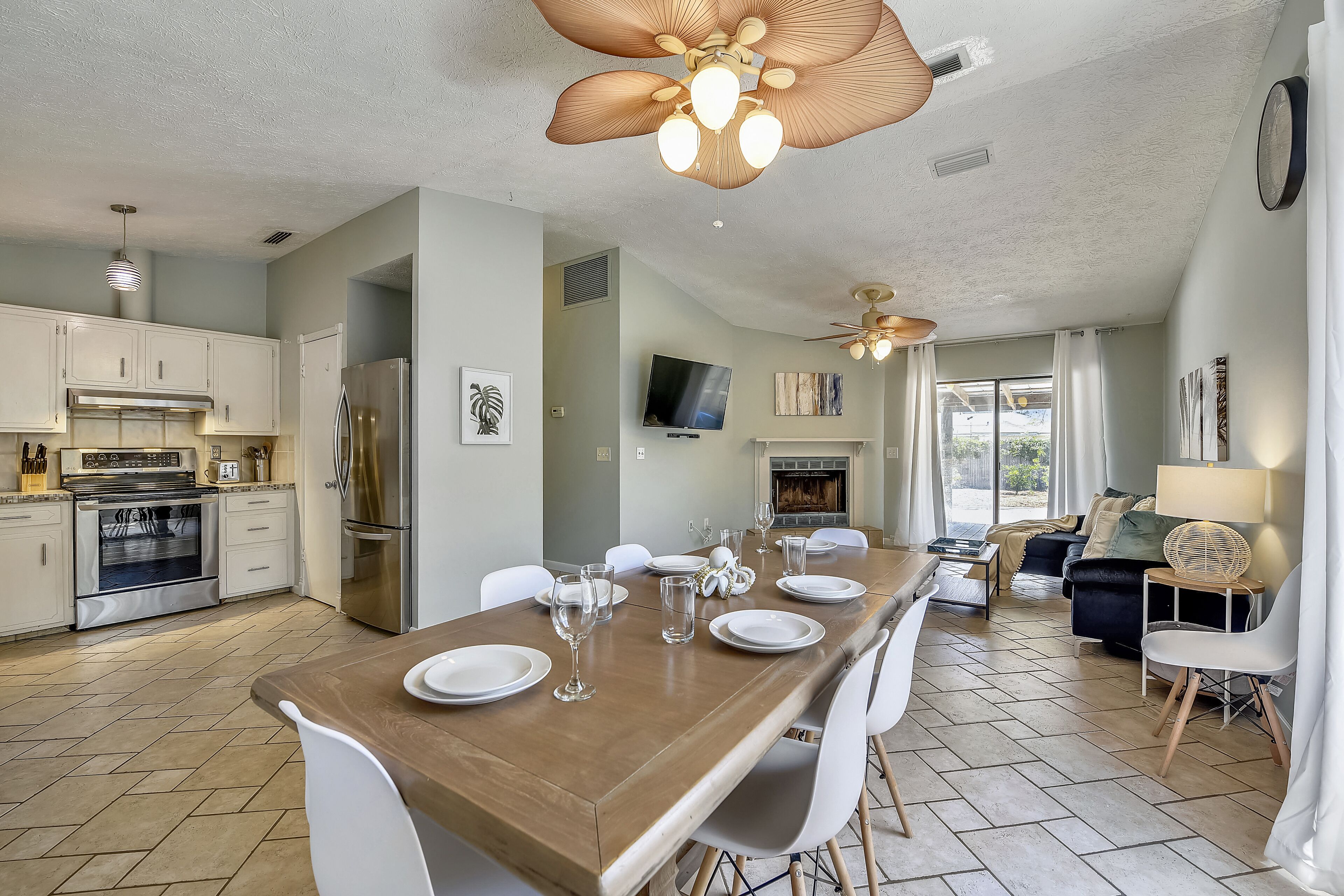 🐾Dog Friendly. 5 min from State Park. Free Tkt for Grand Mere Cruise!🐾