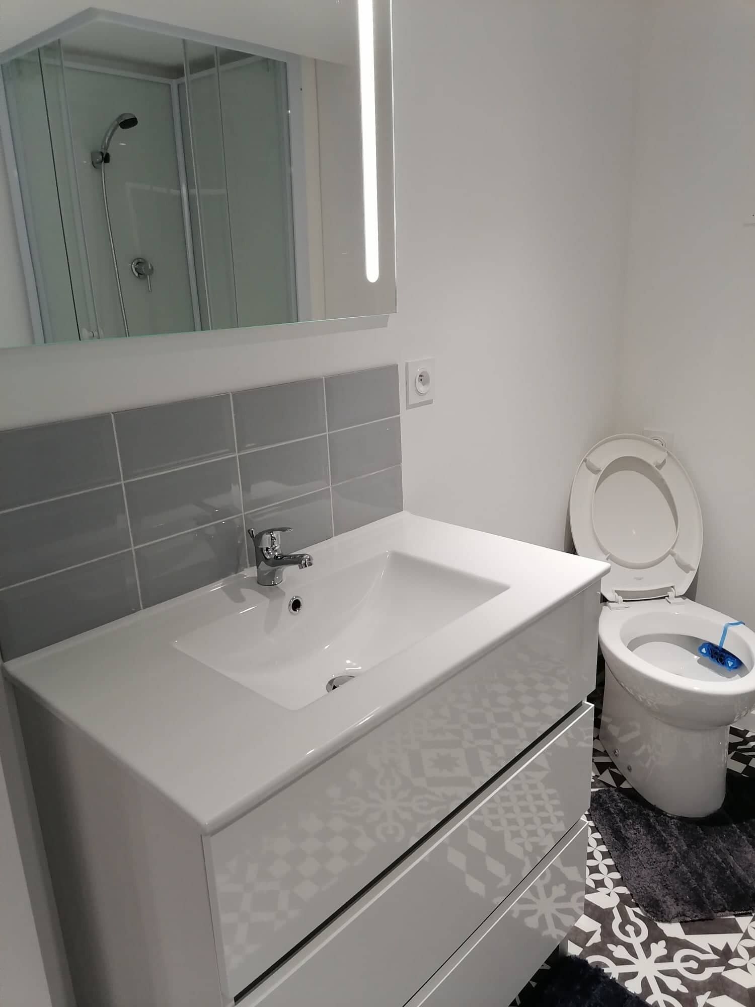 Bel Appartement Dans Petite Copropriété