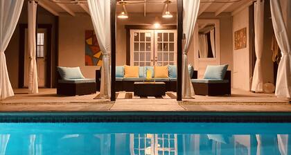 Palm Springs Sun, Sparkling Pool and Mountain Views