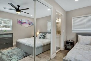 4 bedrooms, iron/ironing board, free WiFi, bed sheets