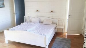 5 室のベッドルーム、旅行用ベビーベッド