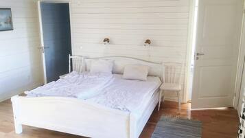 5 soverom og reiseseng for barn