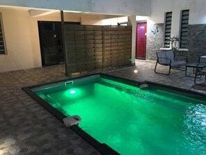 Piscine extérieure, piscine chauffée
