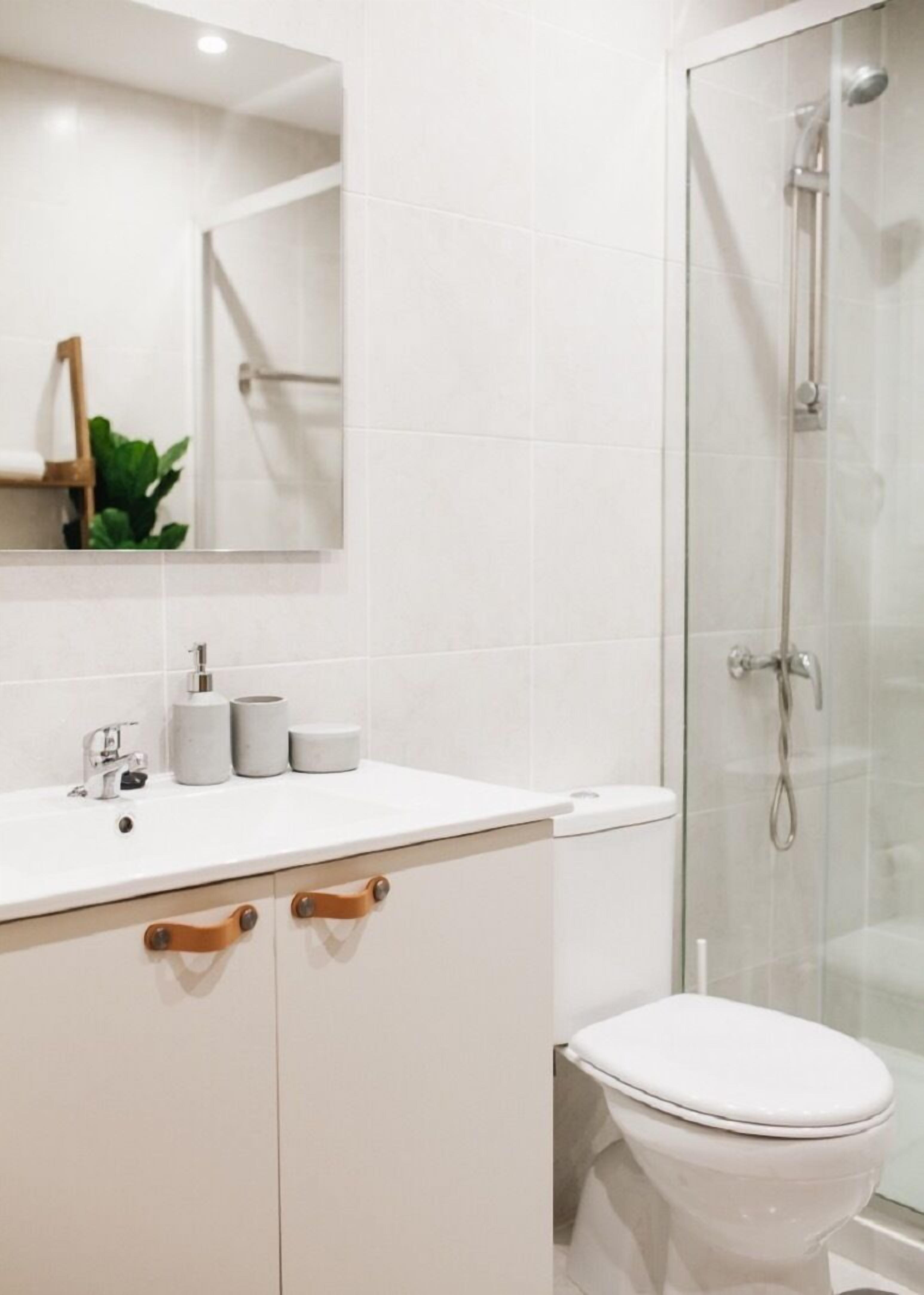 Cozy Panoramic Apartment near Metro Station