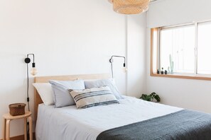 1 dormitorio, tabla de planchar con plancha, Internet y ropa de cama