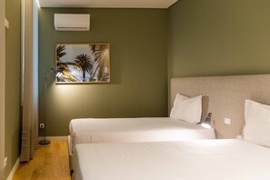 1 bedroom, iron/ironing board, Internet, bed sheets