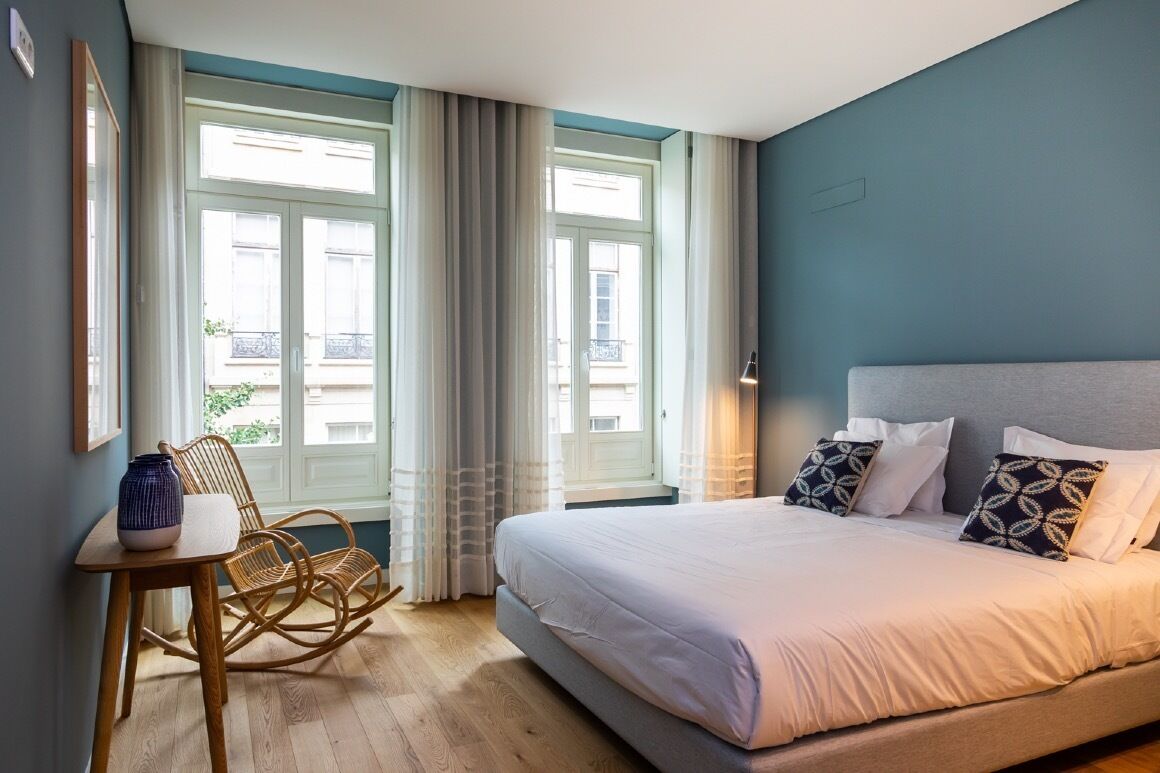 2 多间卧室、熨斗/熨衣板、上网接入、床单