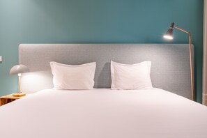 2 bedrooms, iron/ironing board, Internet, bed sheets