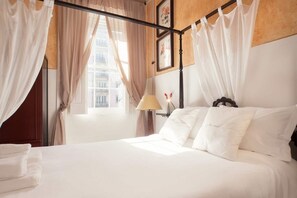 2 bedrooms, iron/ironing board, Internet, bed sheets - VIVA Fabulous Old World (Porto)