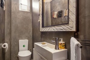 Douche, séchoir à cheveux