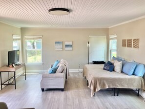 2 室のベッドルーム、WiFi (無料)、ベッドシーツ