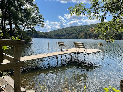 Garth Newell Waterfront -  Kayaks, canoes, water trampoline, fire pit, swimming