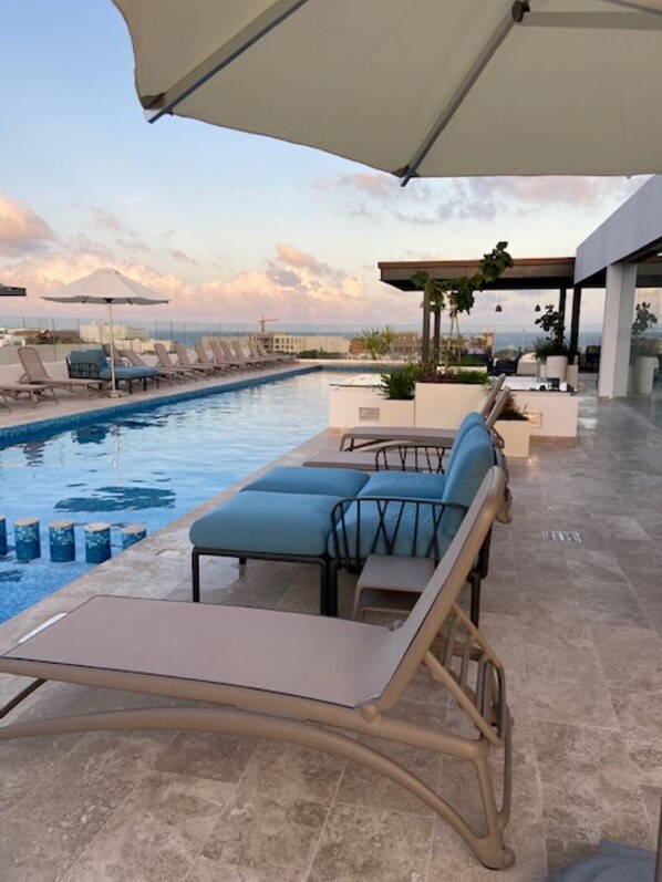 Outdoor pool, a heated pool