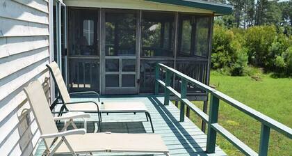 Cedarfield- Close to Beach. Shared Community Water Access.