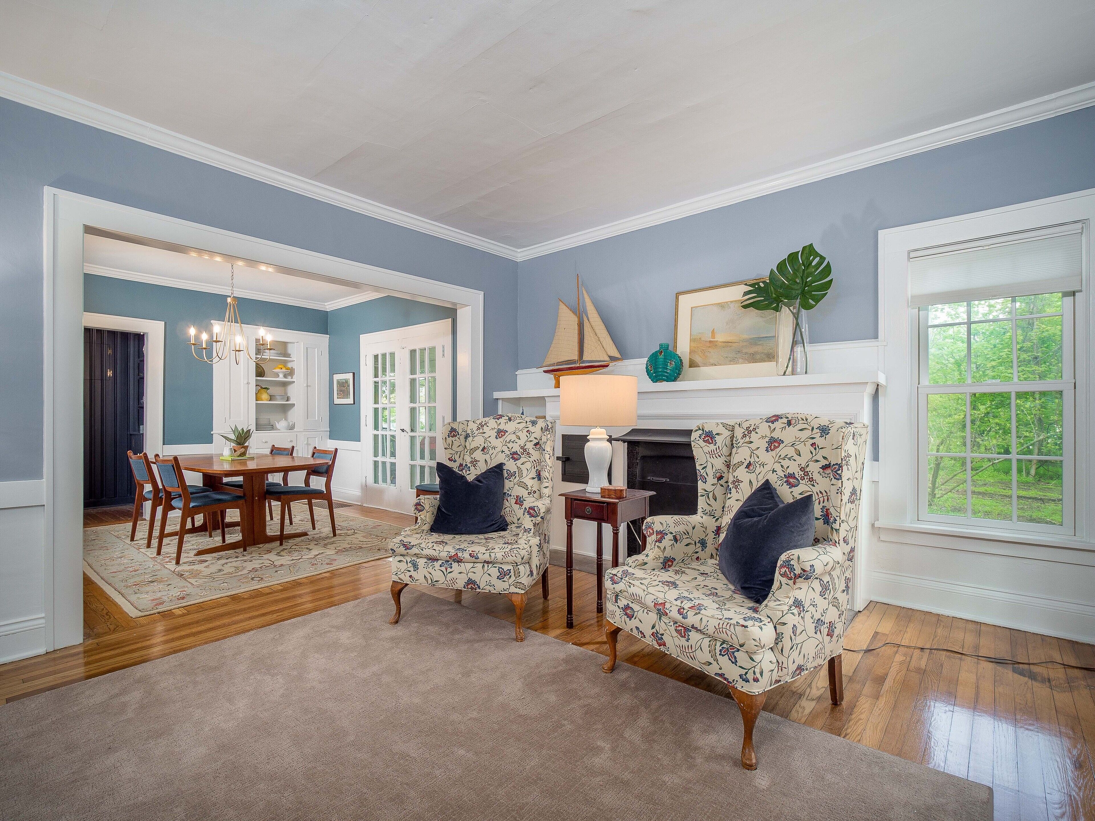 Renovated Farmhouse w/ Private Dock on 1.5 acres!