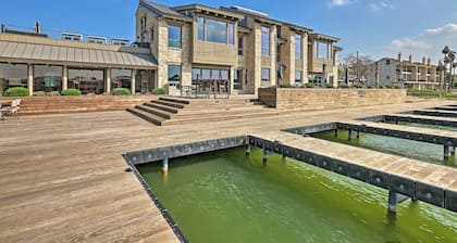 Modern Townhome w/ Patio, Next Door to Resort