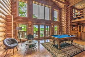 Games room - Private Dock & Slip: Lake Hamilton Hideaway! (Royal)