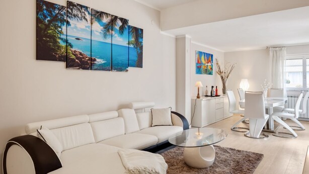 Unclassified image, 1 of 21, button - Luni Mare Bright Terrace Flat With Parking (Luni Mare)