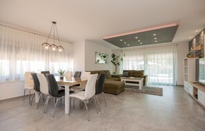 Interior - Gorgeous home in Grubine (Grubine)