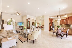 Interior - LUXURY HOUSE BY THE CANAL , Pets welcome 😀🐕. (Siesta Key)