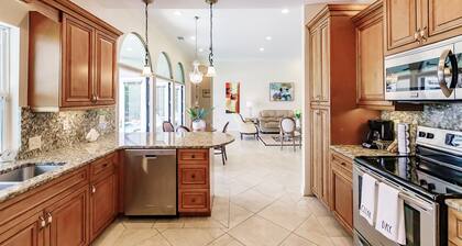 LUXURY HOUSE BY THE CANAL , Pets welcome 😀🐕.