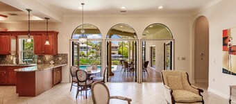 LUXURY HOUSE BY THE CANAL ☀️