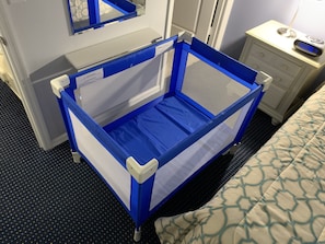 1 bedroom, iron/ironing board, travel cot, free WiFi