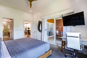 2 bedrooms, desk, free WiFi, bed sheets