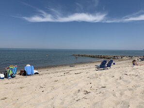 Plage à proximité, chaise longue