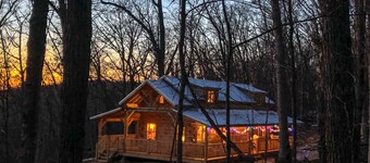 Vireo Cabin at Driftless Creek